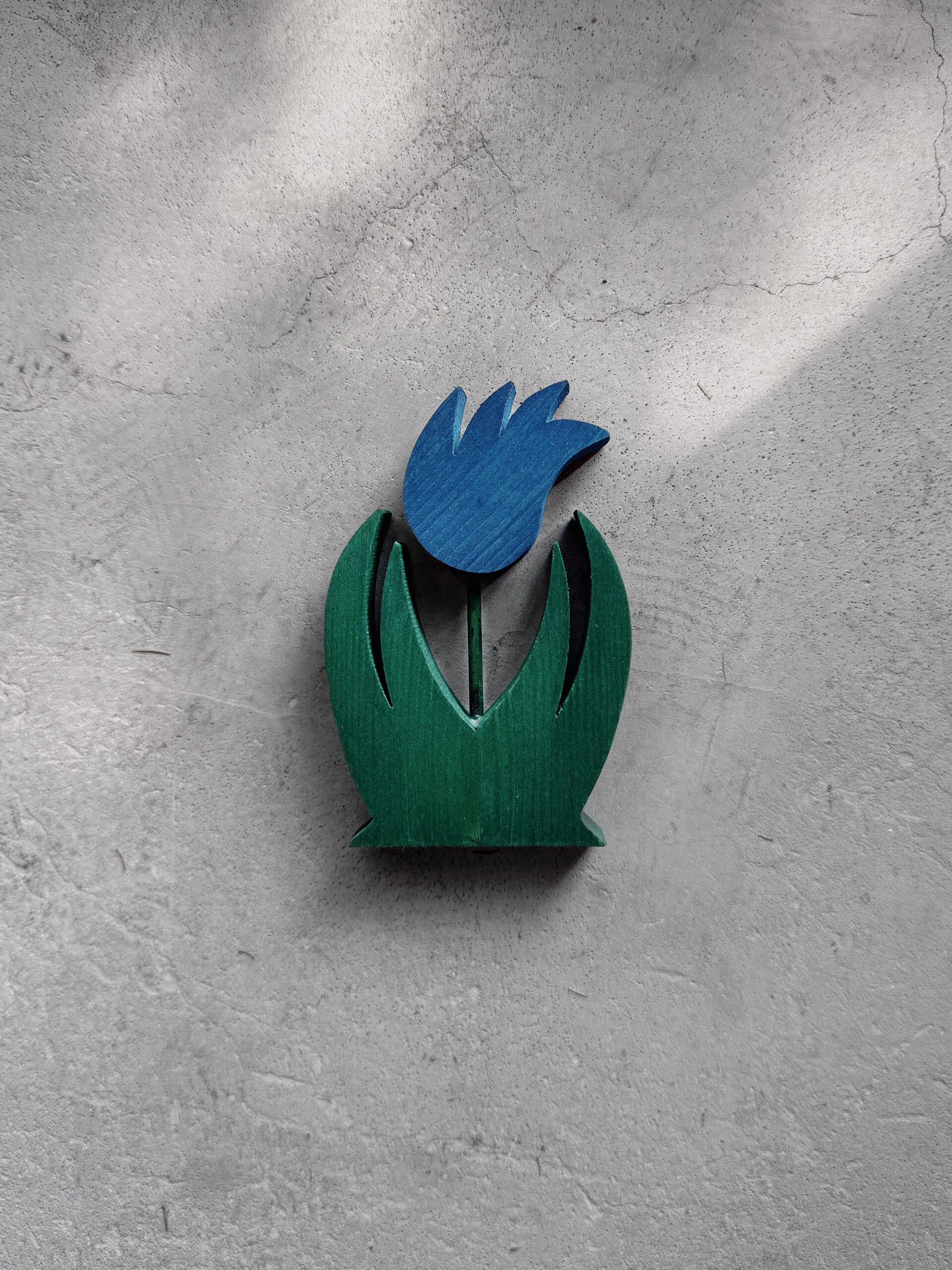 Wooden tulip – blue