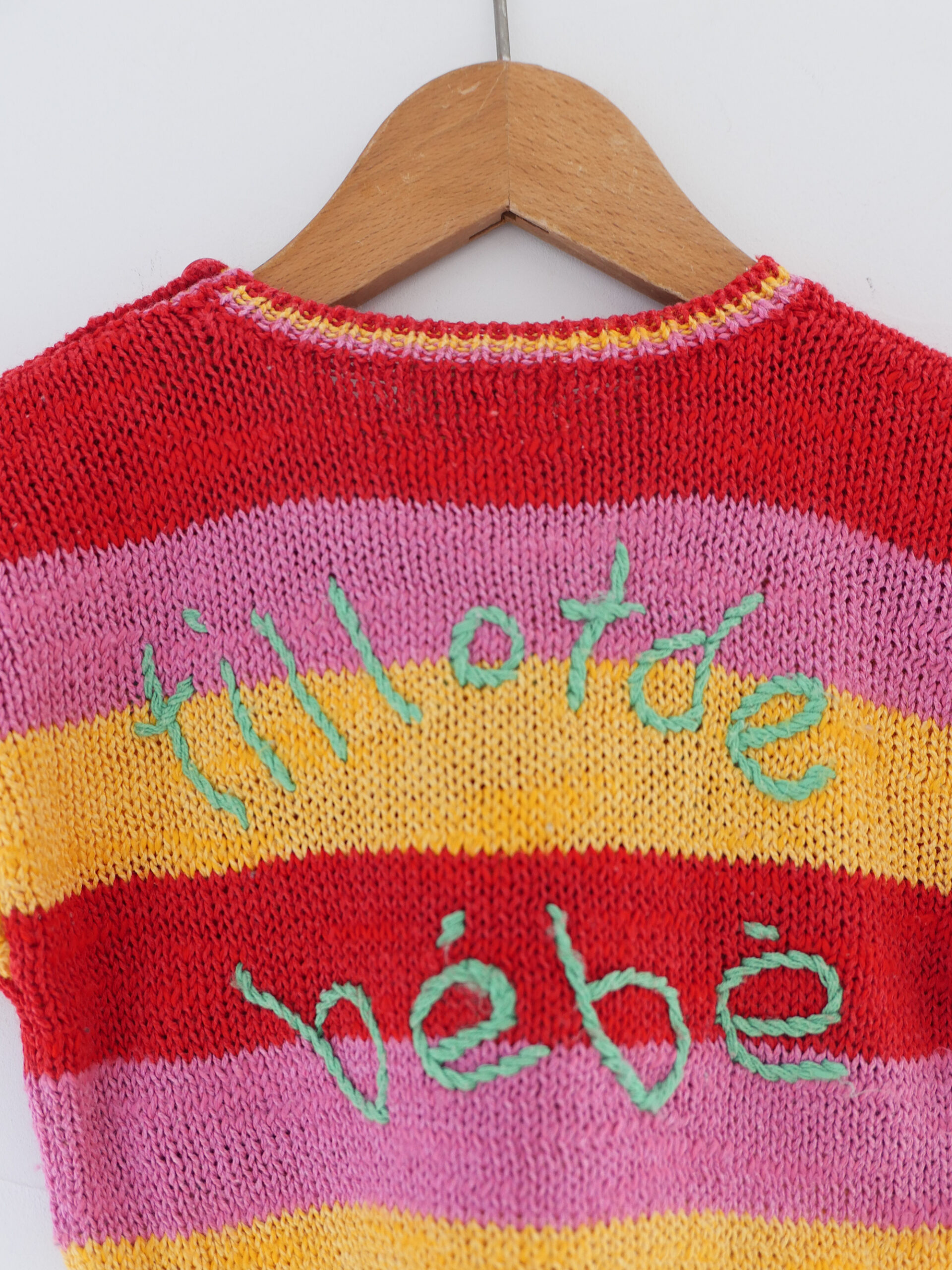 Colorful embroidered short-sleeve knit - 画像 (4)