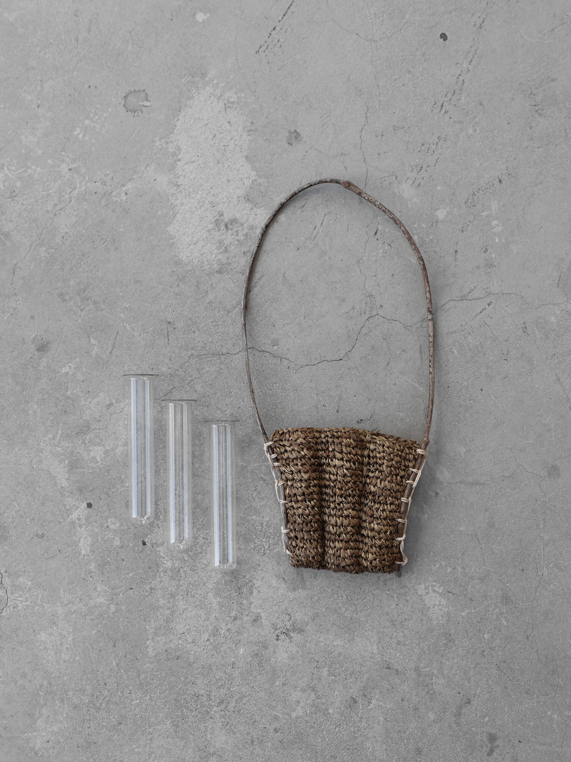 French hanging bud vase - 画像 (3)