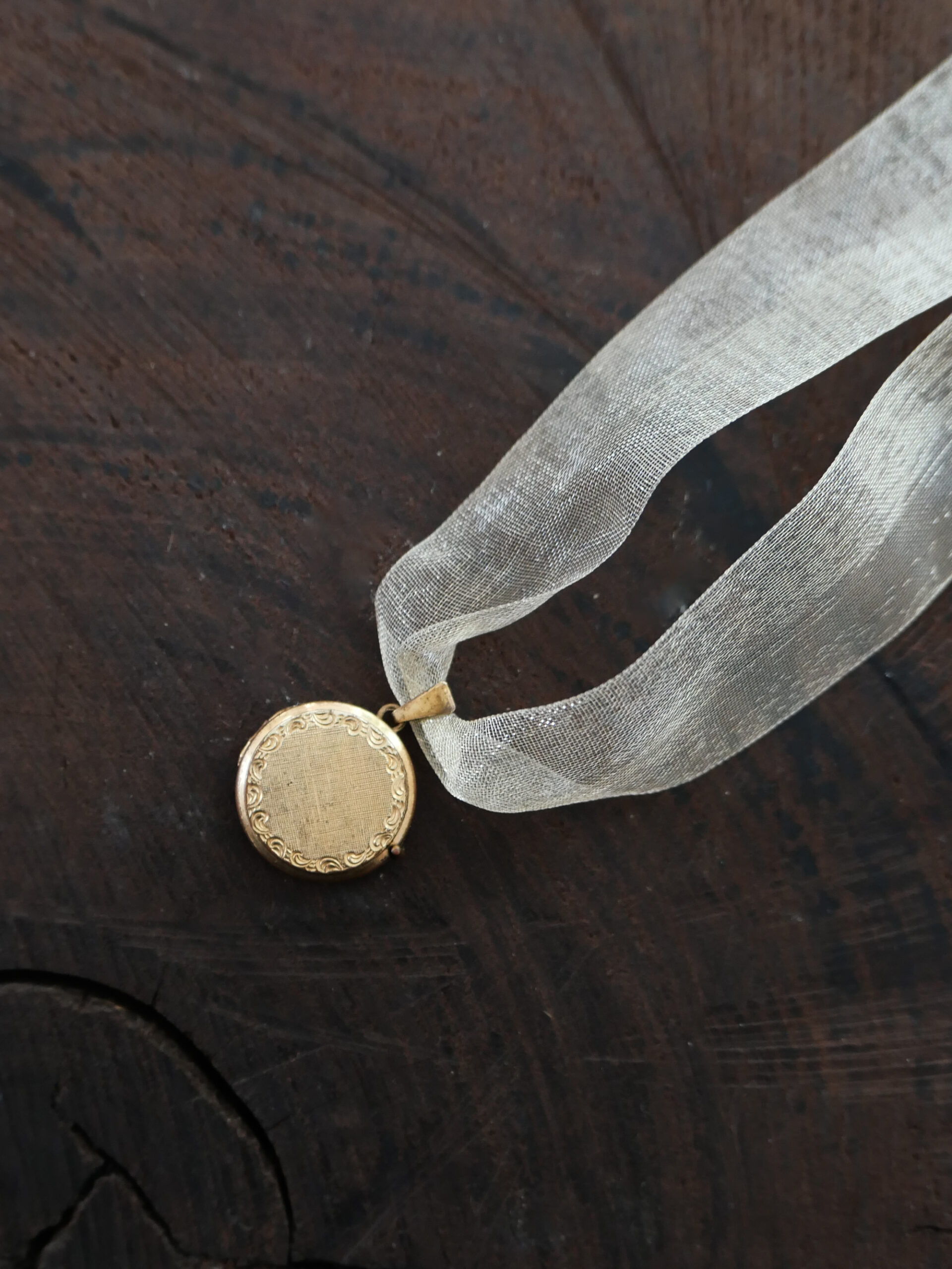 Vintage gold locket - 画像 (4)