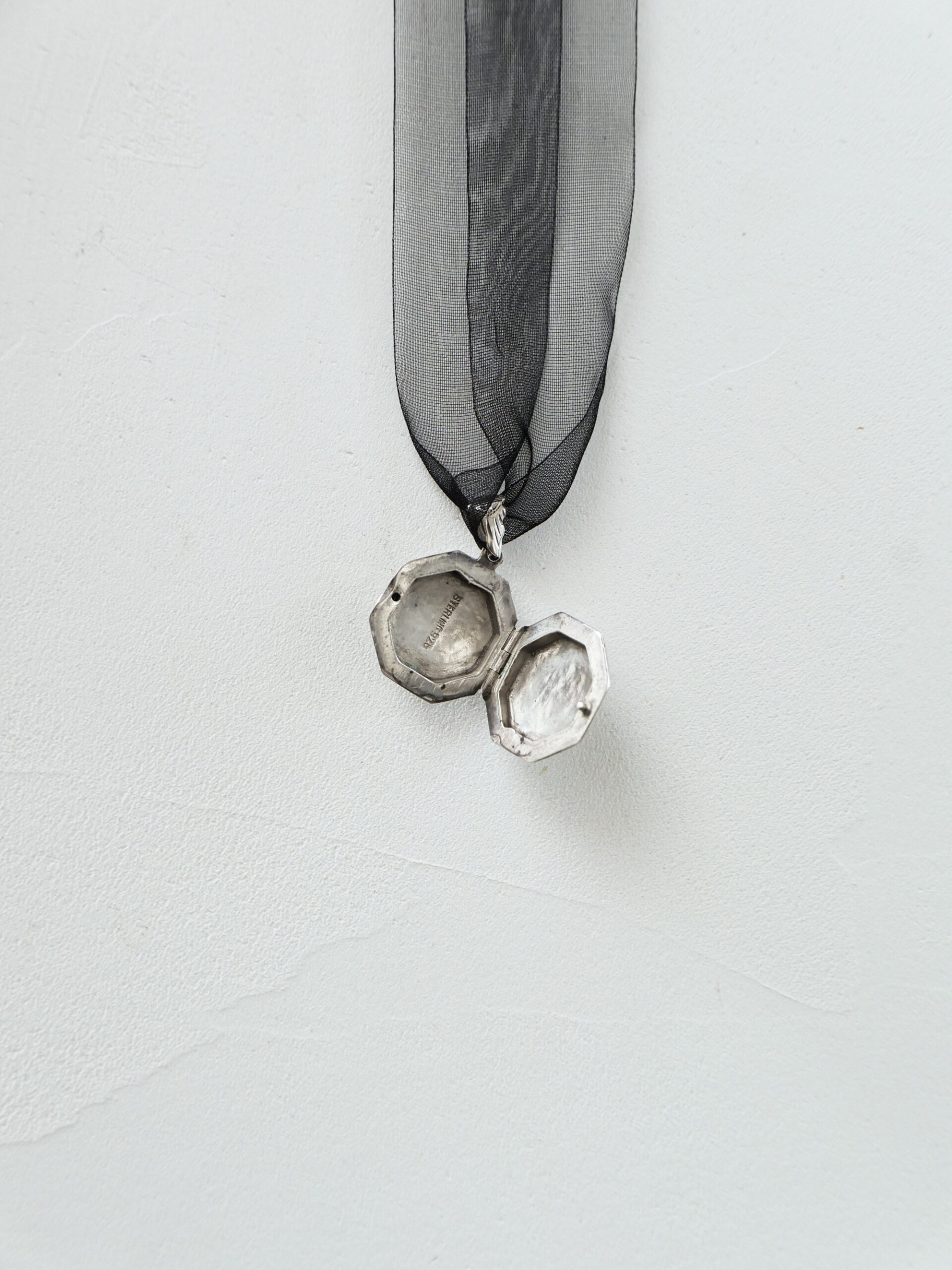 Octagonal floral locket - 画像 (3)