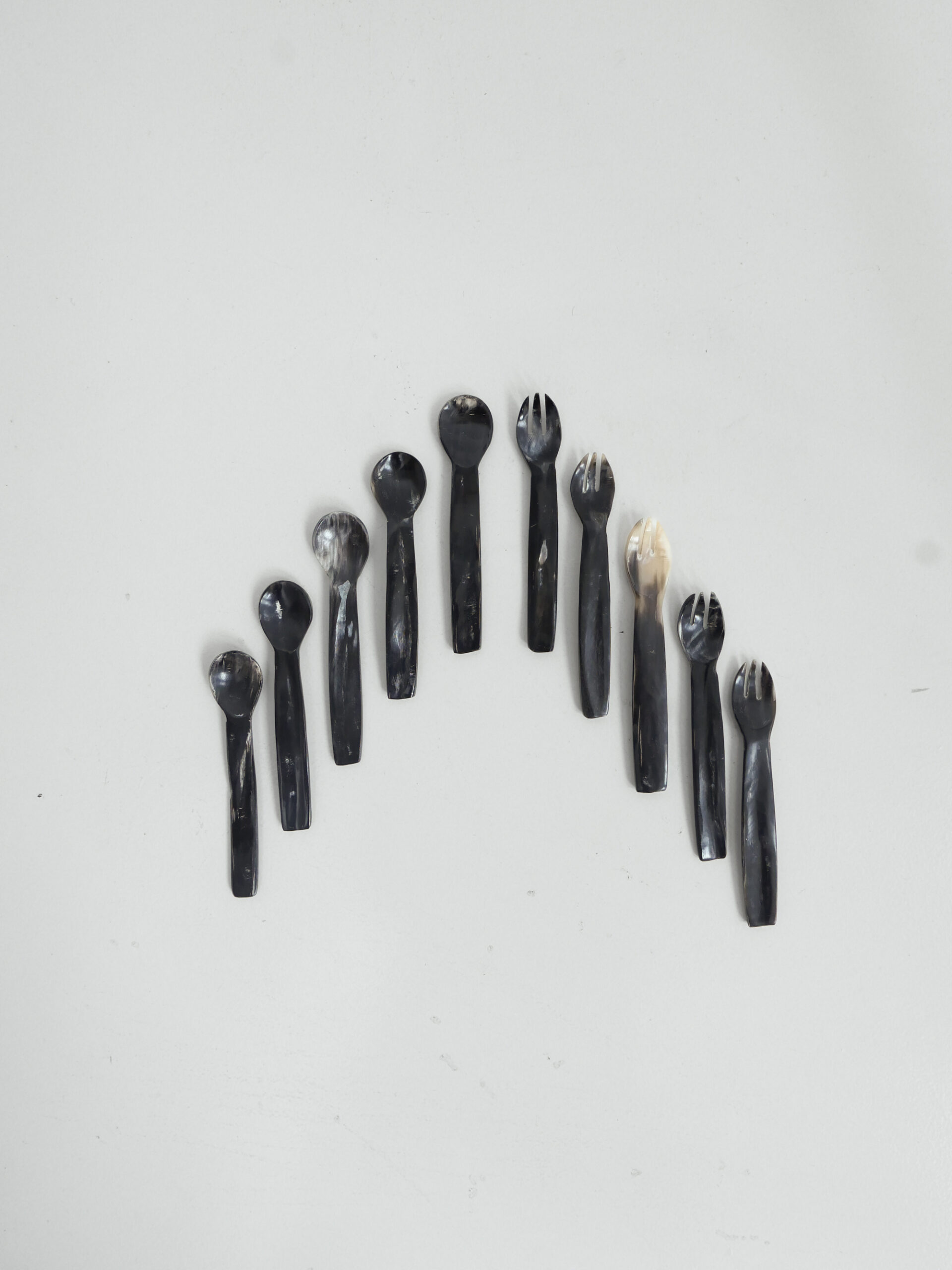 Madagascan horn cutlery set