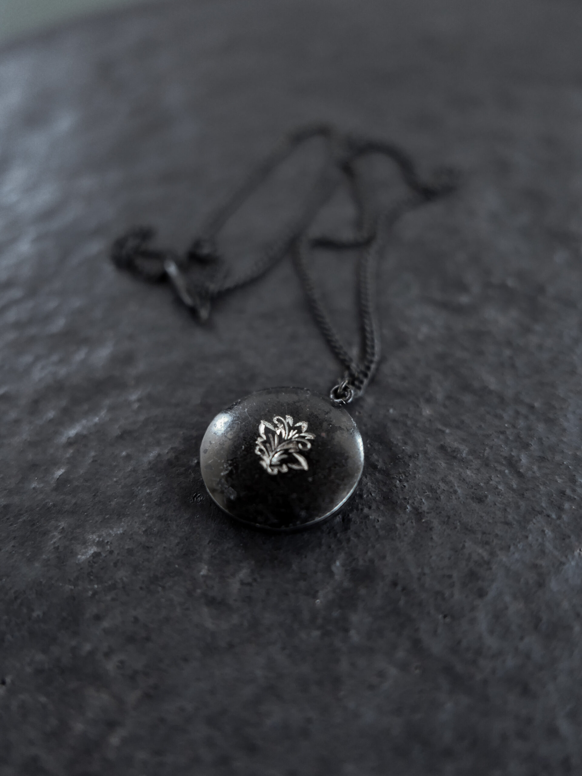 Botanical locket pendant - 画像 (4)