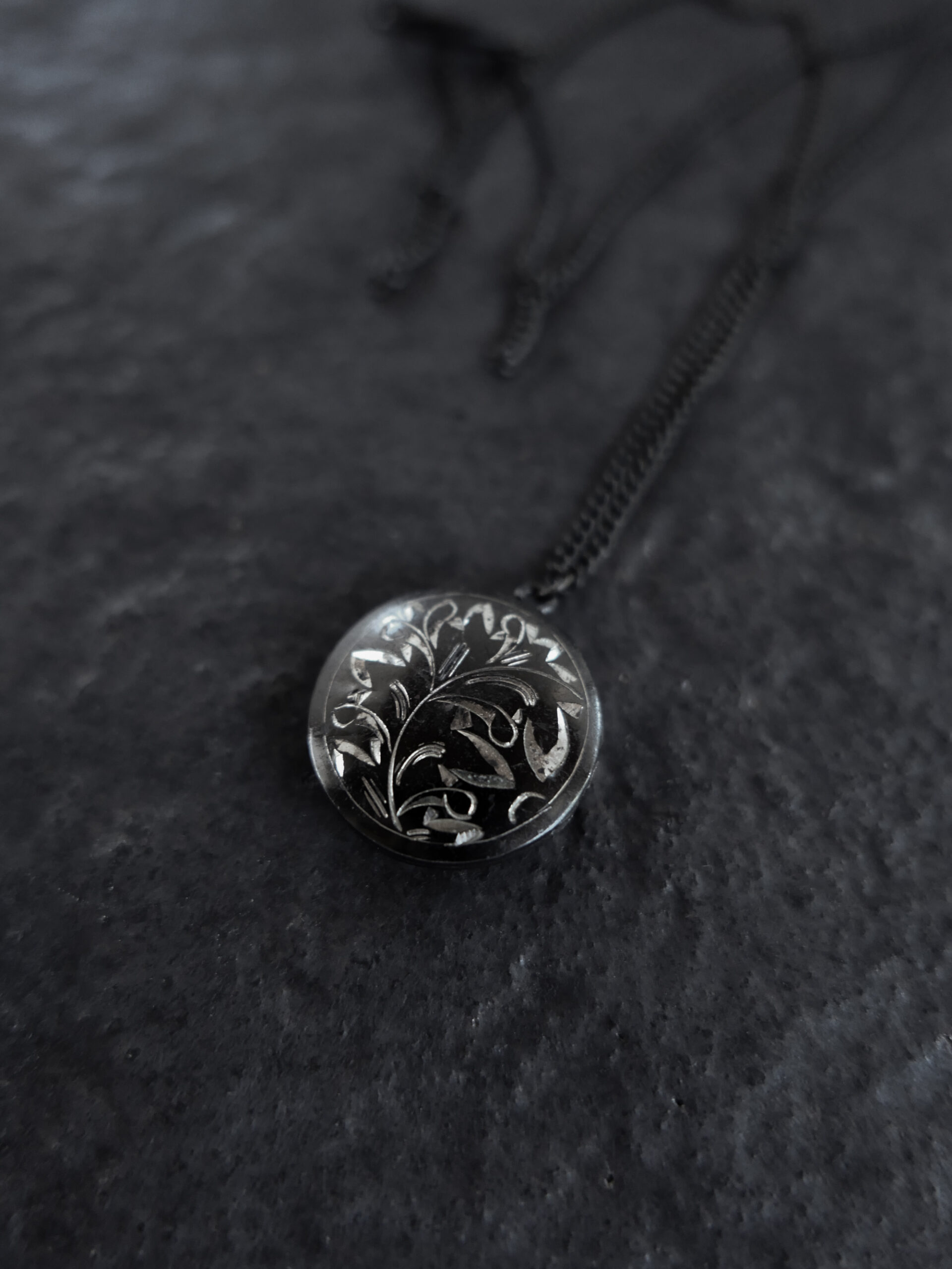 Botanical locket pendant - 画像 (2)