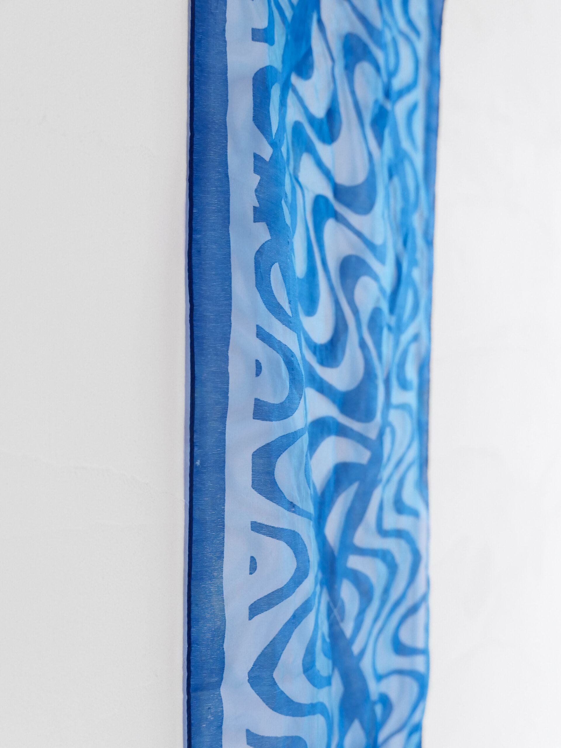 Blue wave pattern vintage scarf - 画像 (5)