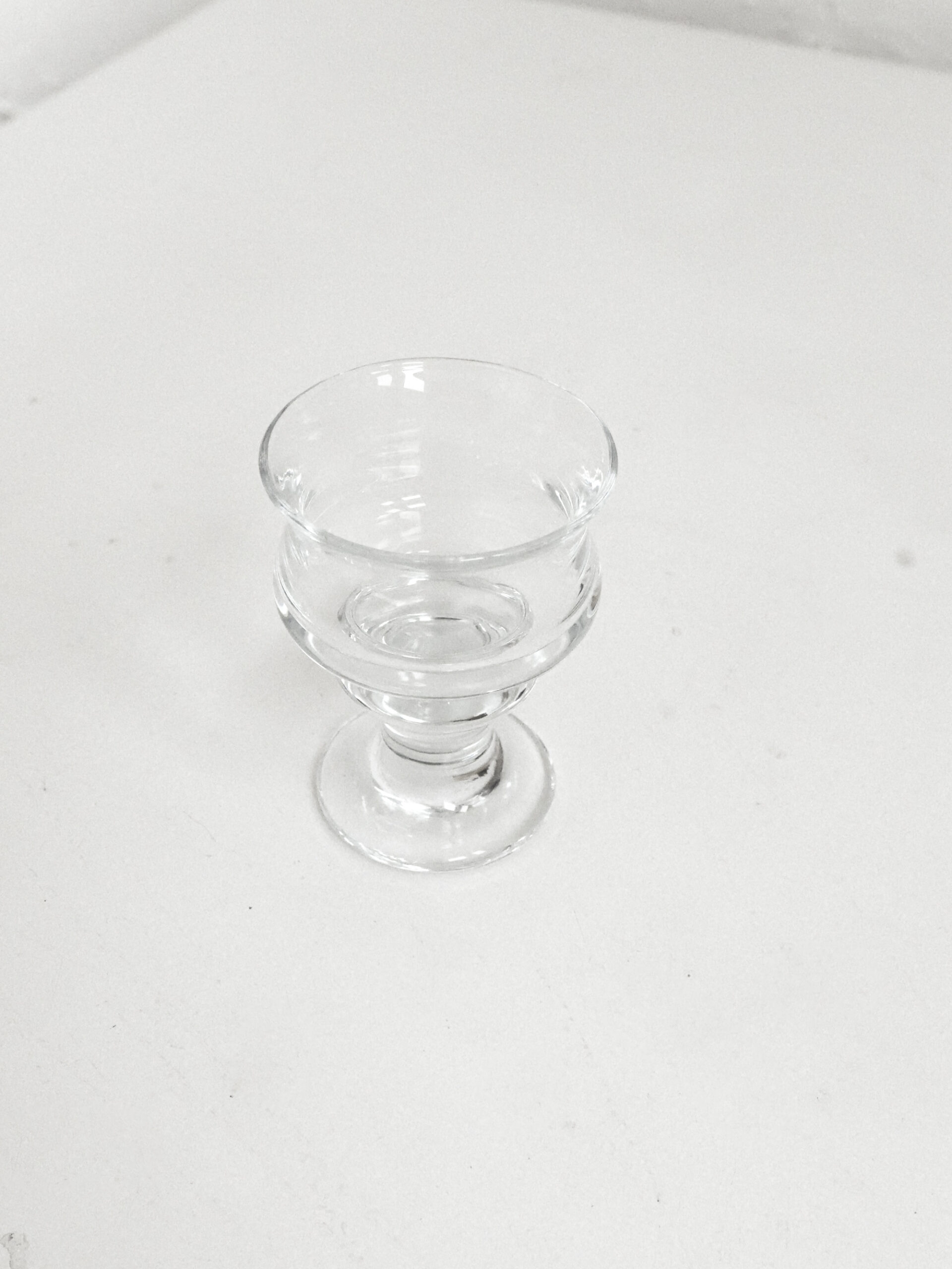 Vintage sculptural footed glass - 画像 (2)